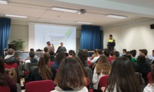 Charla de Educación Vial en la Sala de usos múltiples